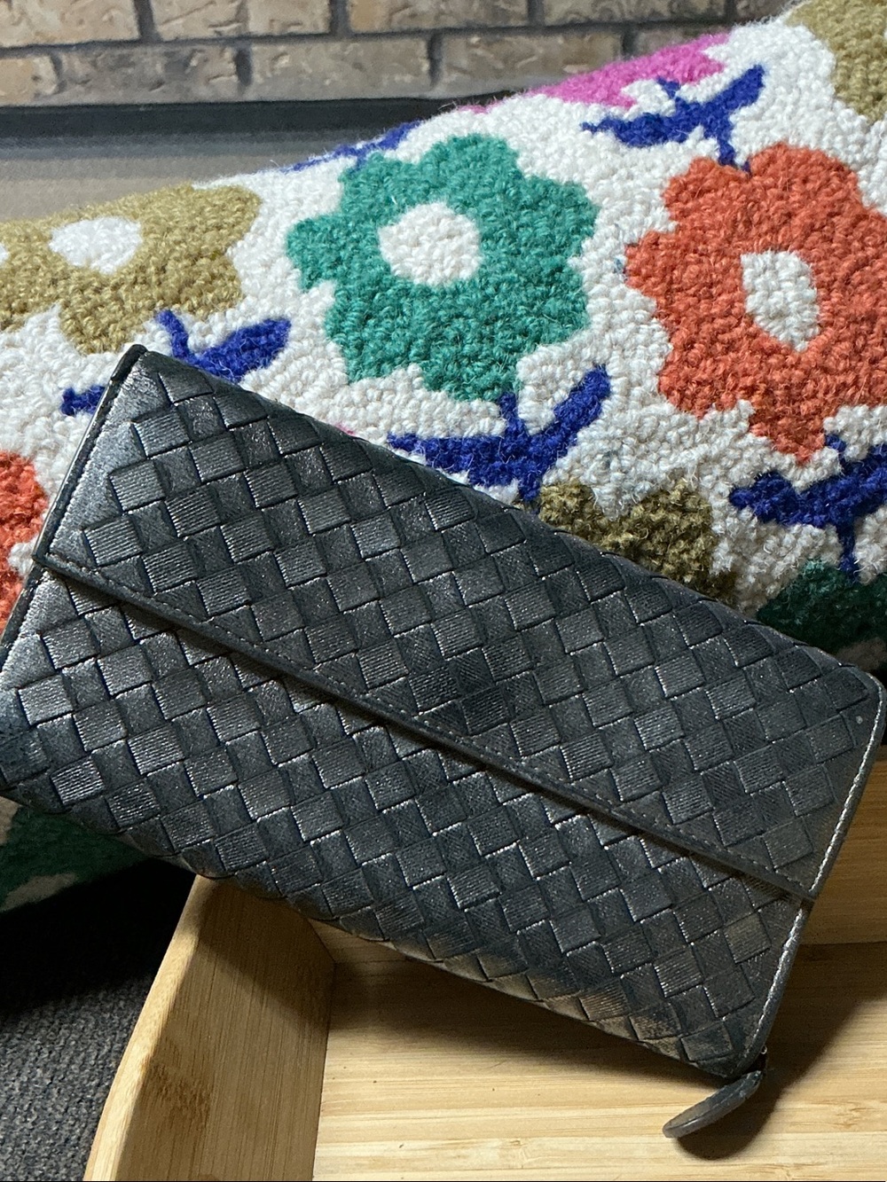 Bottega Venata signature intrecciato  woven continental wallet